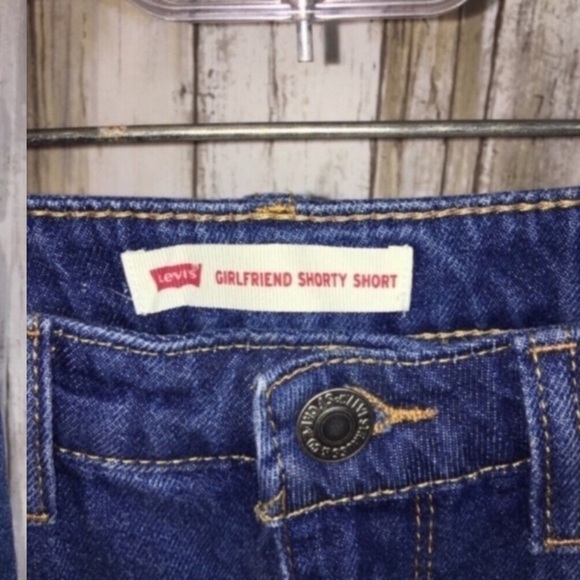 Kids Levi's Girlfriend Shorty Shorts - Picture 4 of 7